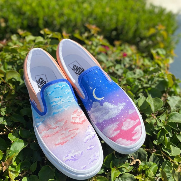 Custom vans - Picture 9 of 12